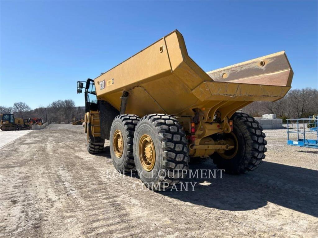 CAT 730-04 Шарнирно-сочленённые самосвалы