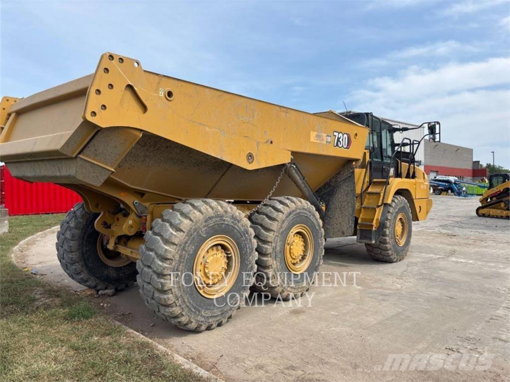 CAT 730-04 Шарнирно-сочленённые самосвалы