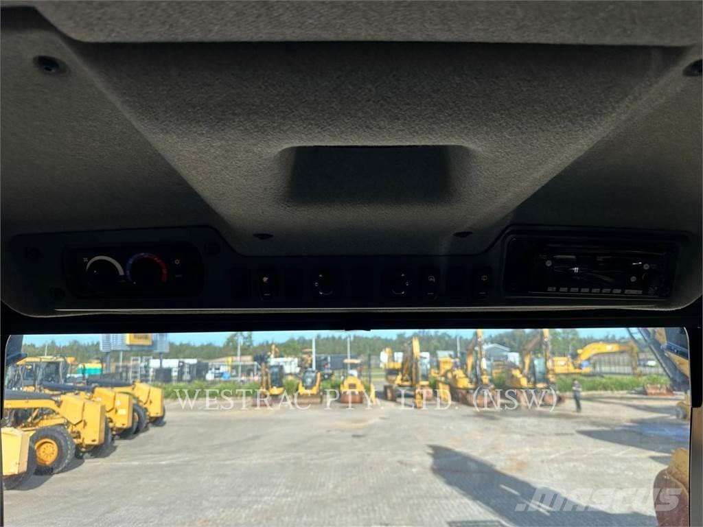 CAT 730-04LRC Шарнирно-сочленённые самосвалы