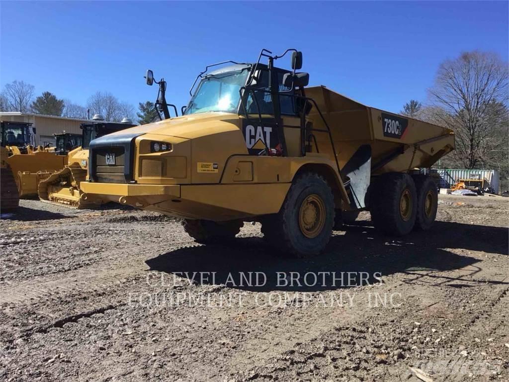CAT 730C Шарнирно-сочленённые самосвалы