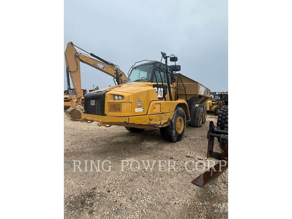 CAT 730C Шарнирно-сочленённые самосвалы