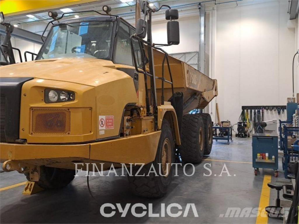 CAT 730C Шарнирно-сочленённые самосвалы