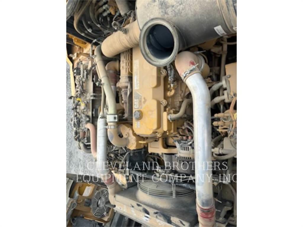CAT 730C WW Поливочные машины