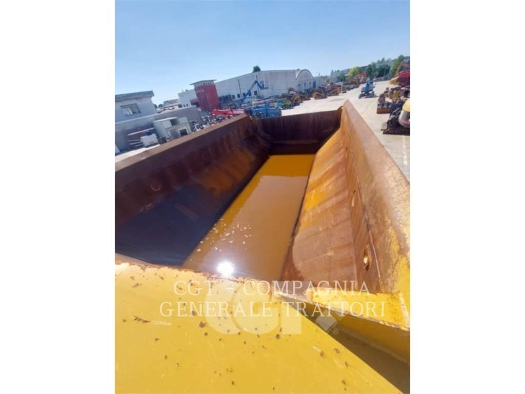 CAT 730C2 Шарнирно-сочленённые самосвалы
