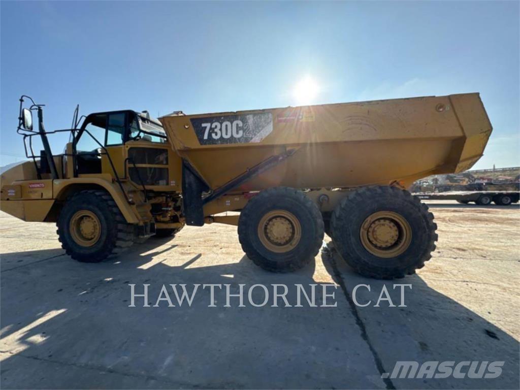 CAT 730C2 Шарнирно-сочленённые самосвалы