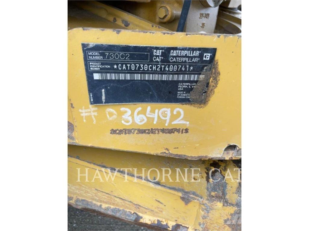 CAT 730C2 Шарнирно-сочленённые самосвалы