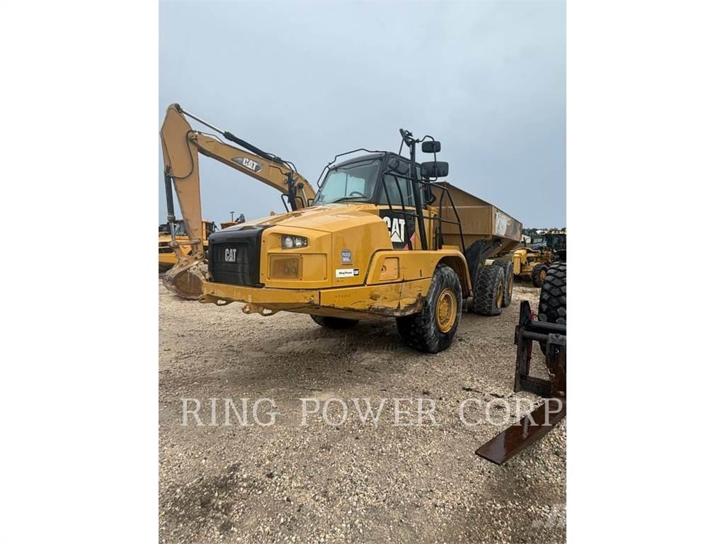 CAT 730CTG Шарнирно-сочленённые самосвалы