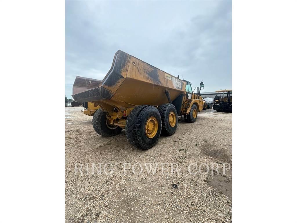 CAT 730CTG Шарнирно-сочленённые самосвалы