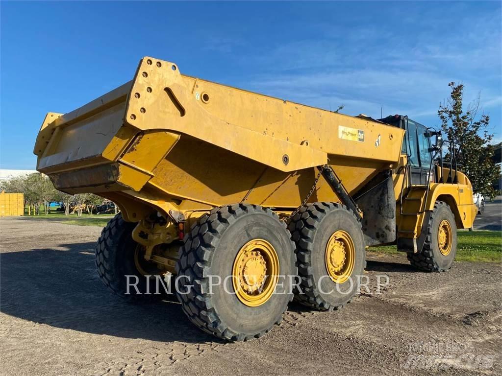 CAT 730TG Шарнирно-сочленённые самосвалы