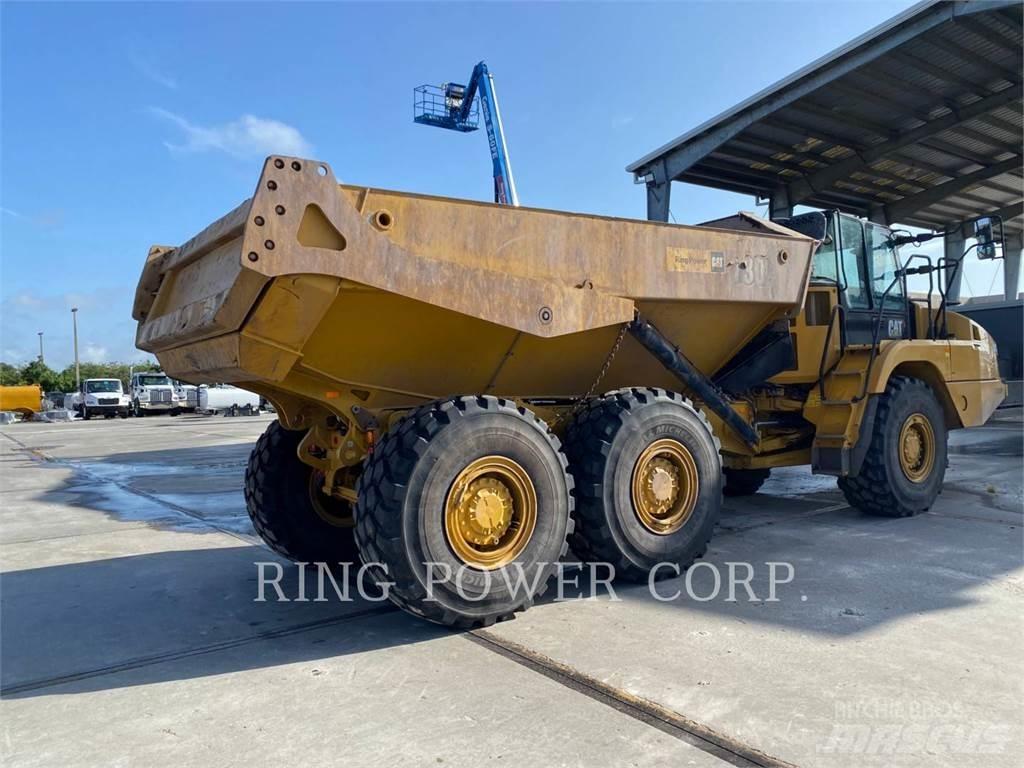 CAT 730TG Шарнирно-сочленённые самосвалы