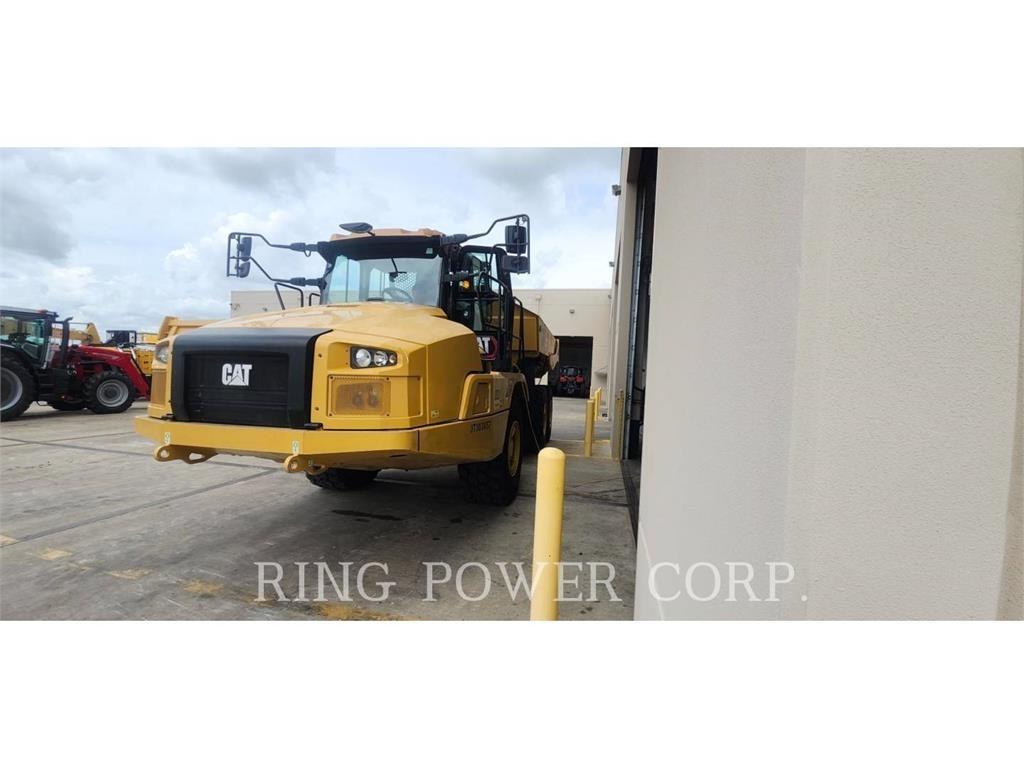 CAT 730TG Шарнирно-сочленённые самосвалы