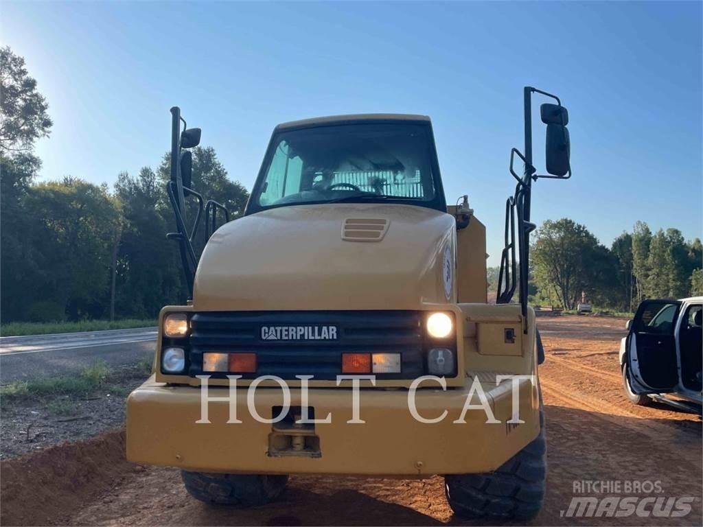CAT 730WT Шарнирно-сочленённые самосвалы