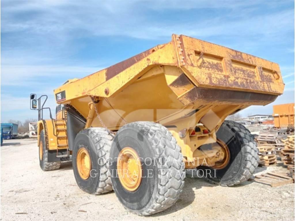 CAT 735 Шарнирно-сочленённые самосвалы