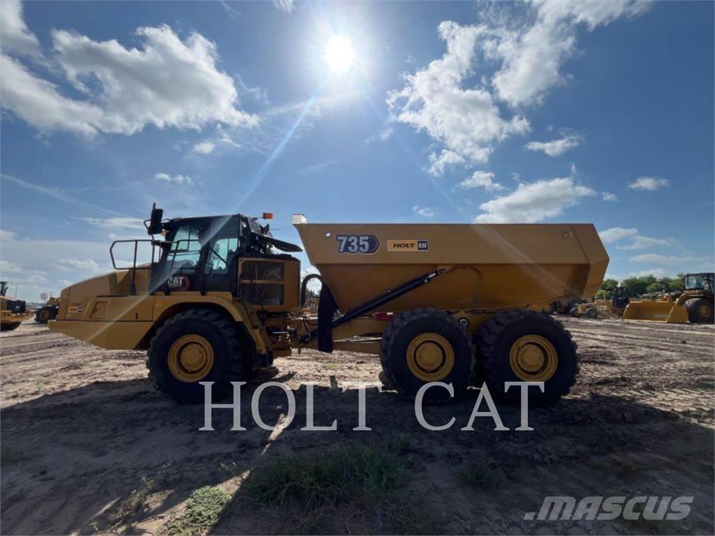 CAT 735 Шарнирно-сочленённые самосвалы