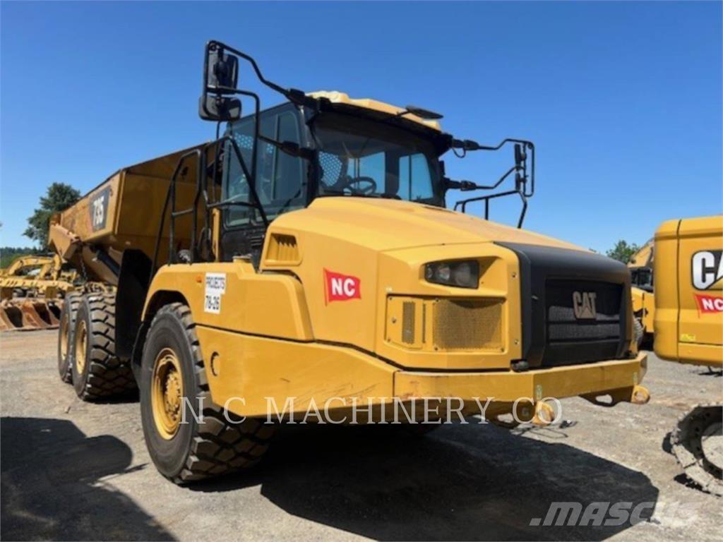 CAT 735 Шарнирно-сочленённые самосвалы
