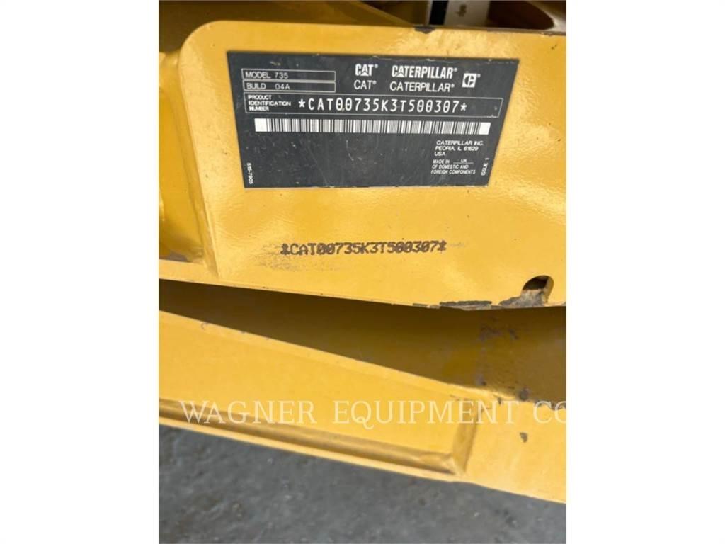 CAT 735 Шарнирно-сочленённые самосвалы
