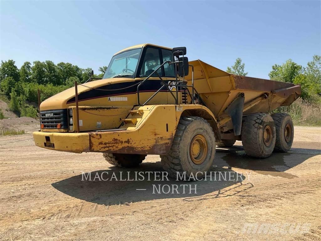 CAT 735 T (OLD) Шарнирно-сочленённые самосвалы