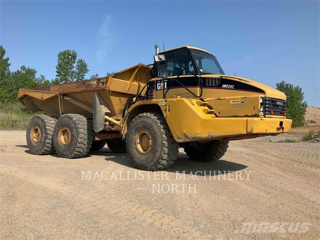 CAT 735 T (OLD) Шарнирно-сочленённые самосвалы