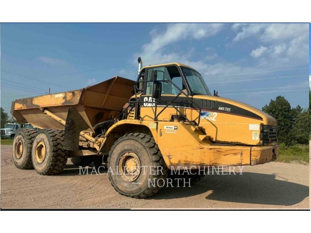 CAT 735 T (OLD) Шарнирно-сочленённые самосвалы