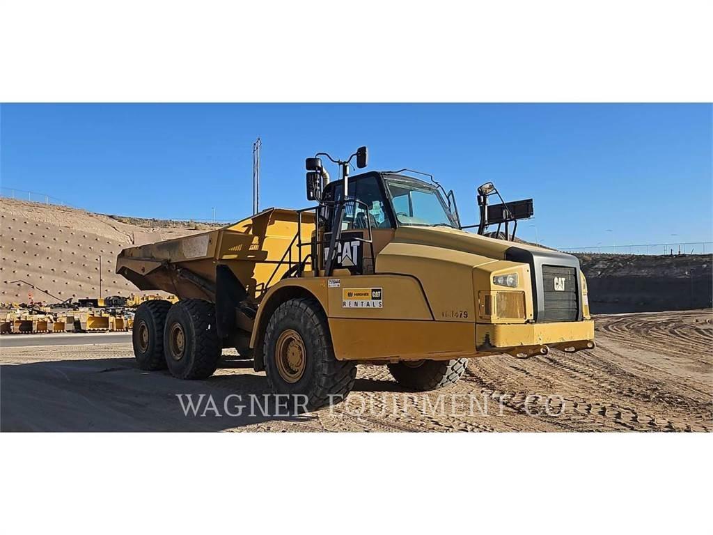 CAT 735C Шарнирно-сочленённые самосвалы