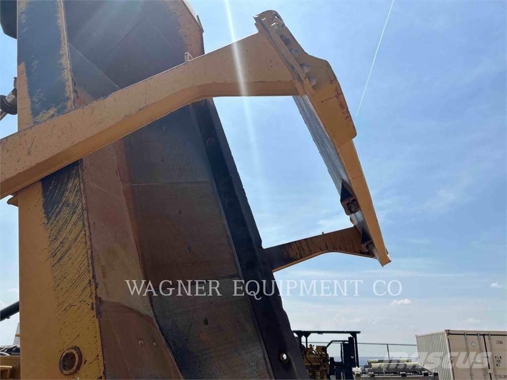 CAT 735C Шарнирно-сочленённые самосвалы