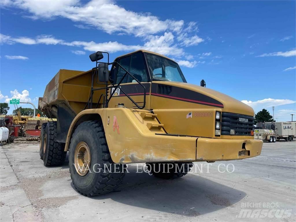 CAT 740 Шарнирно-сочленённые самосвалы