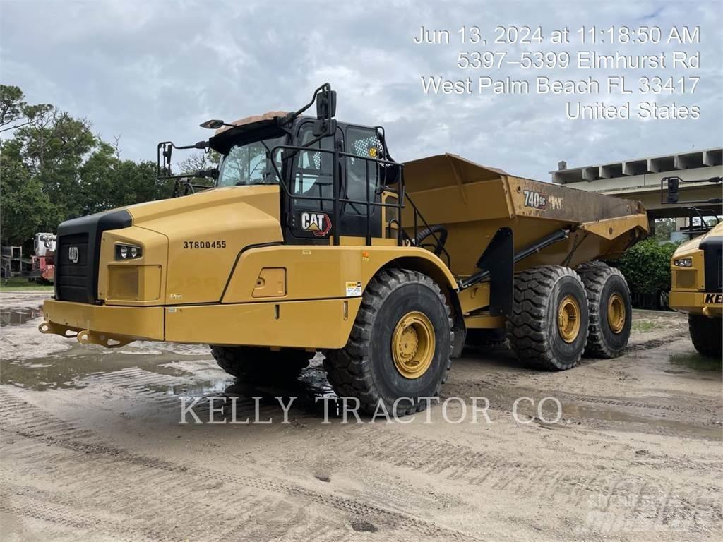 CAT 740 Шарнирно-сочленённые самосвалы