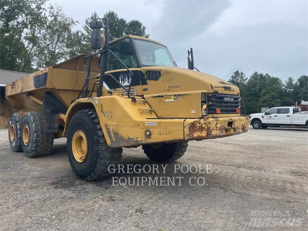 CAT 740 Шарнирно-сочленённые самосвалы