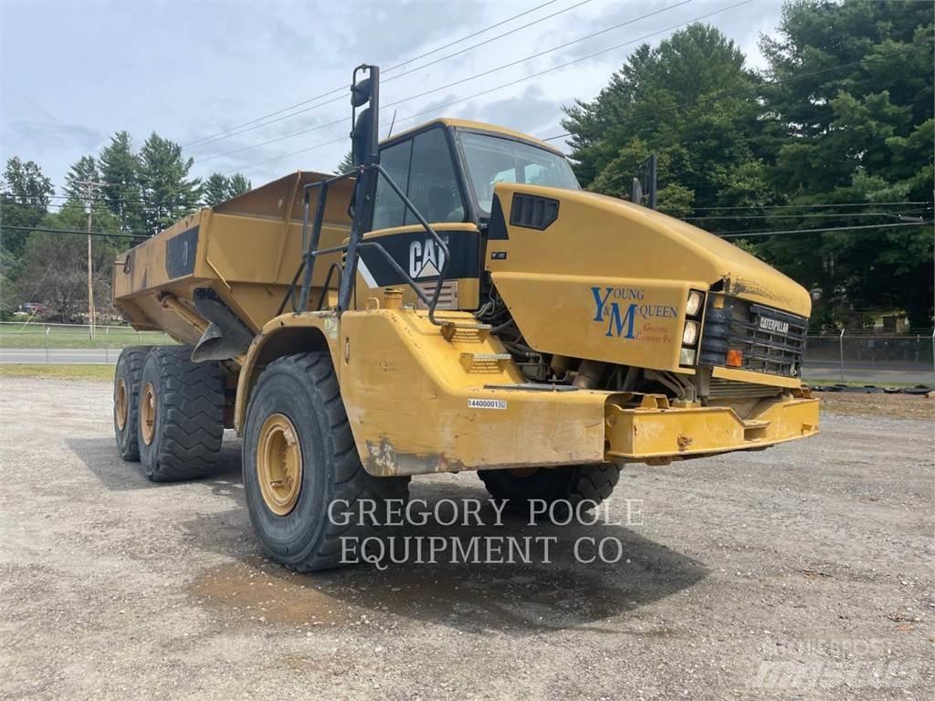 CAT 740 Шарнирно-сочленённые самосвалы