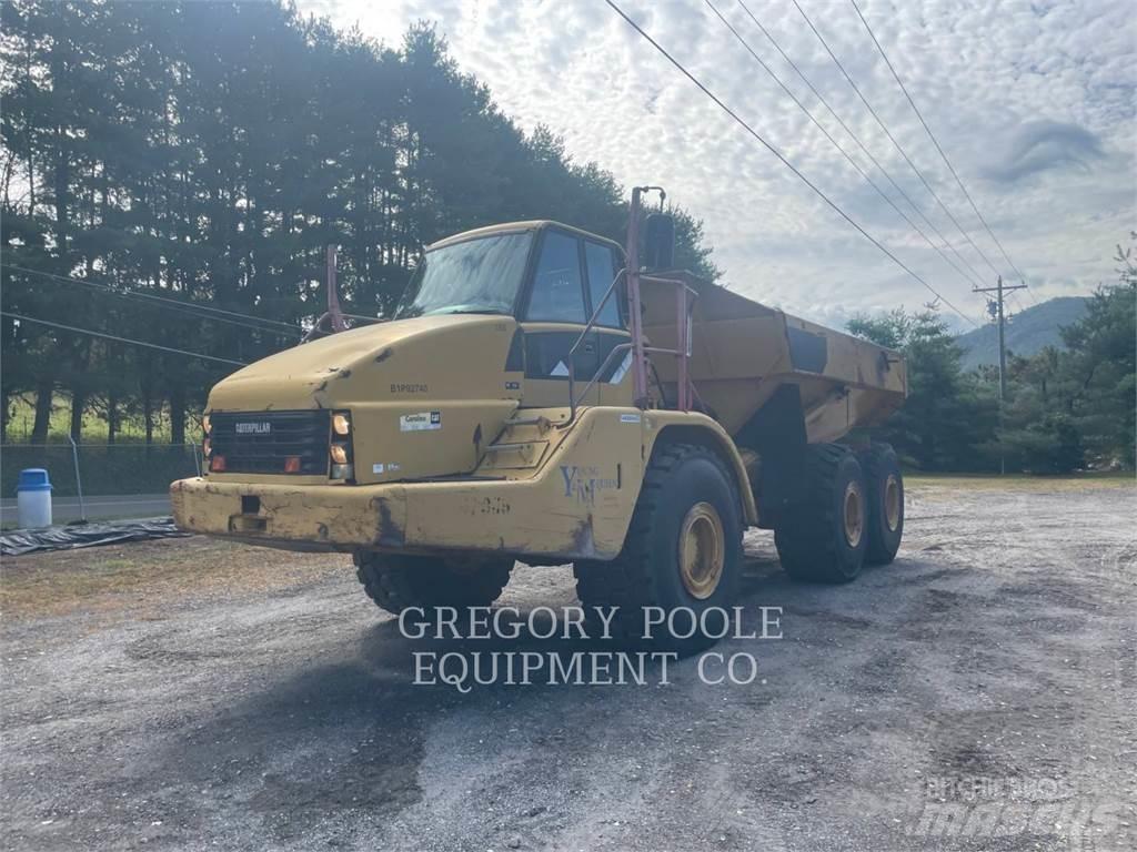 CAT 740 Шарнирно-сочленённые самосвалы