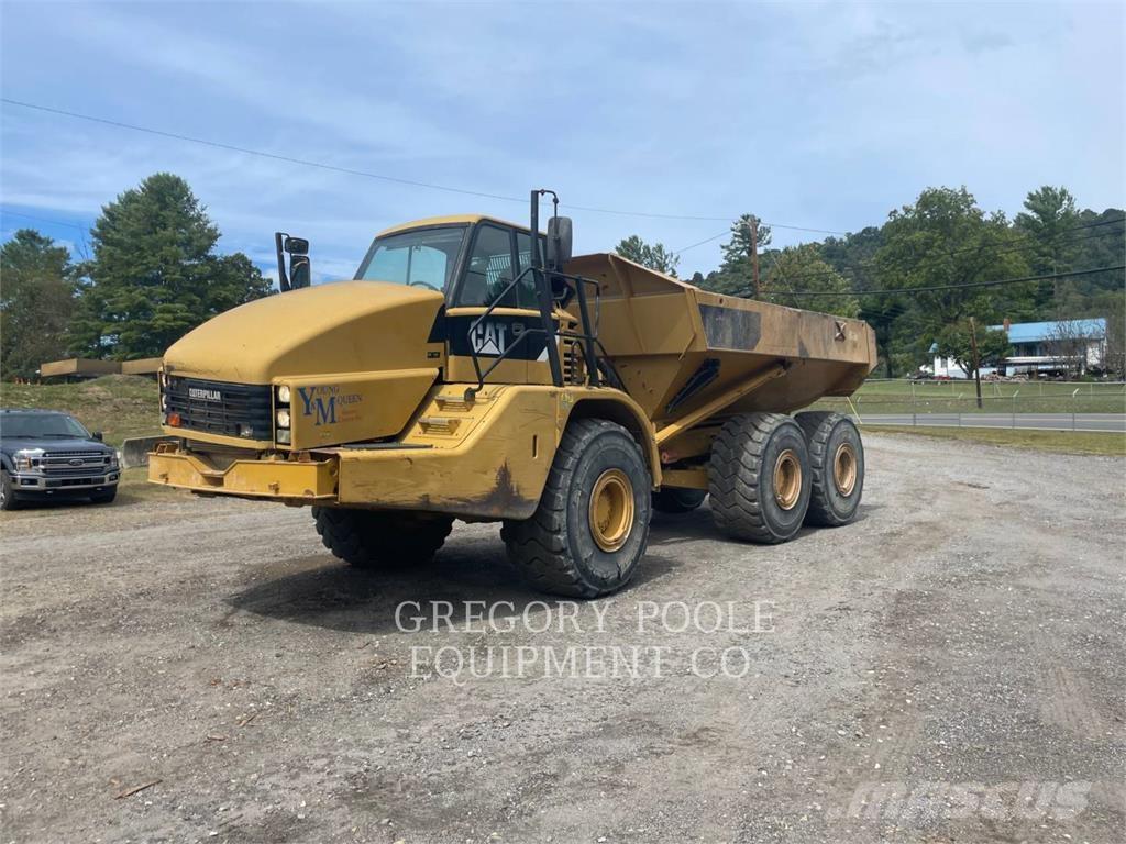 CAT 740 Шарнирно-сочленённые самосвалы