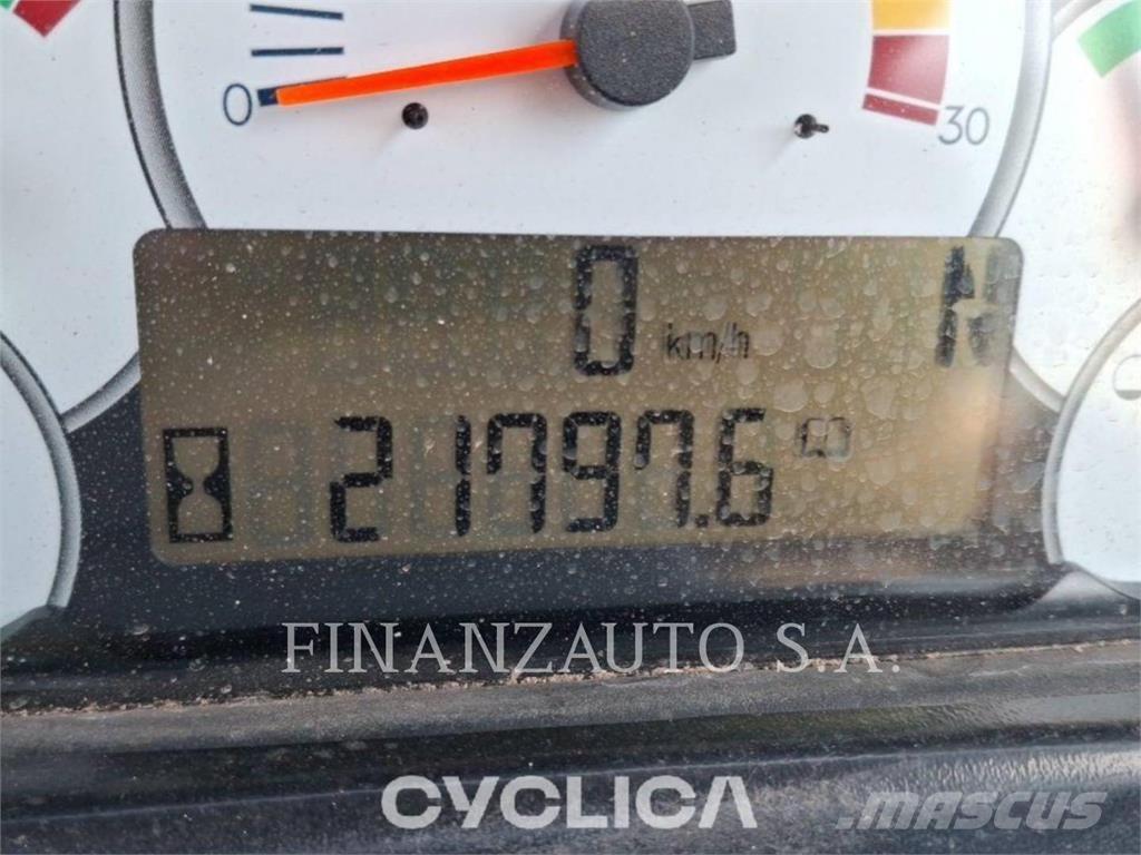 CAT 740 Шарнирно-сочленённые самосвалы