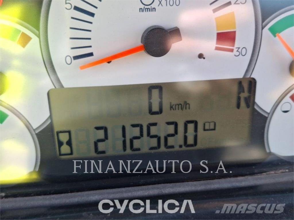 CAT 740 Шарнирно-сочленённые самосвалы