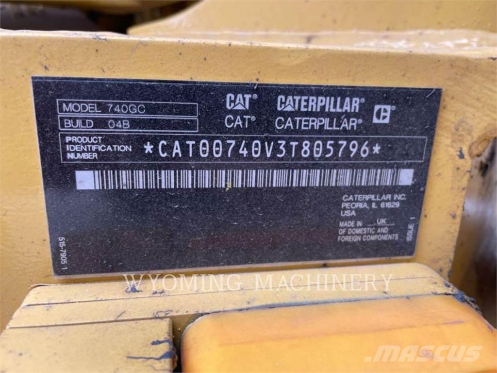 CAT 740 GC Шарнирно-сочленённые самосвалы
