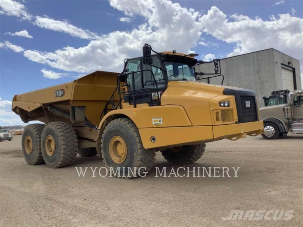 CAT 740 GC Шарнирно-сочленённые самосвалы