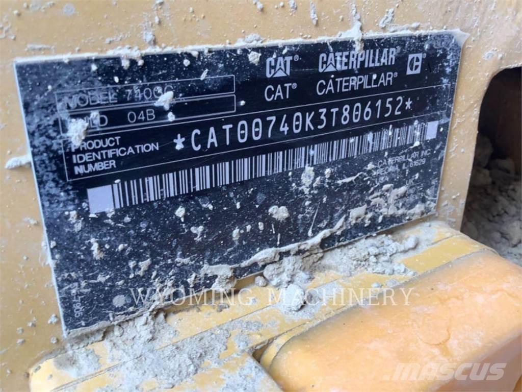 CAT 740 GC Шарнирно-сочленённые самосвалы