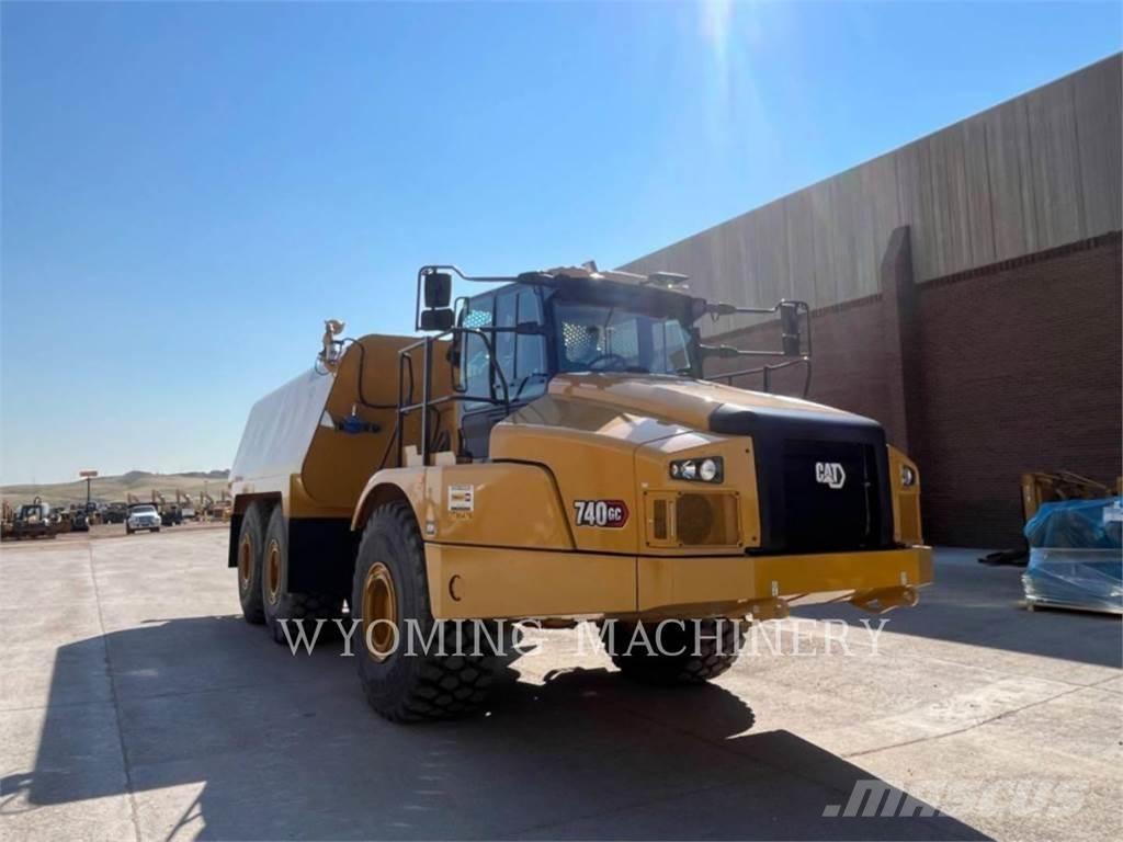 CAT 740 GC Шарнирно-сочленённые самосвалы