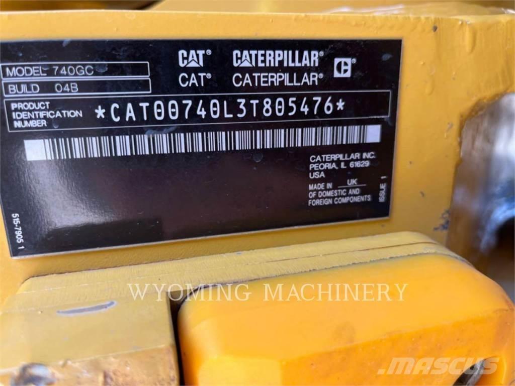 CAT 740 GC Шарнирно-сочленённые самосвалы