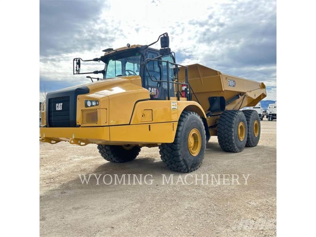 CAT 740 GC Шарнирно-сочленённые самосвалы
