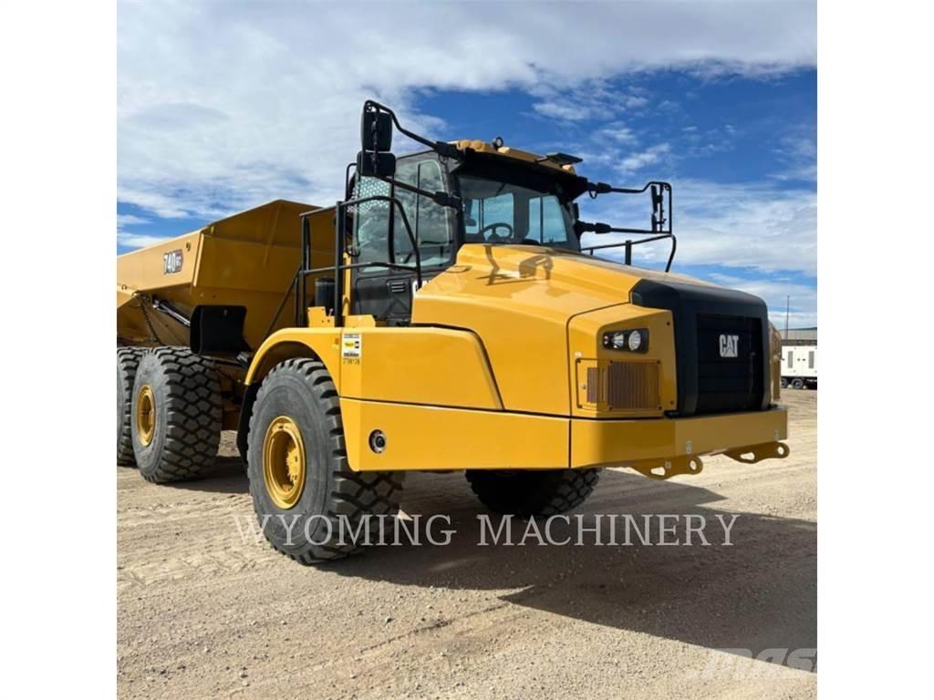 CAT 740 GC Шарнирно-сочленённые самосвалы