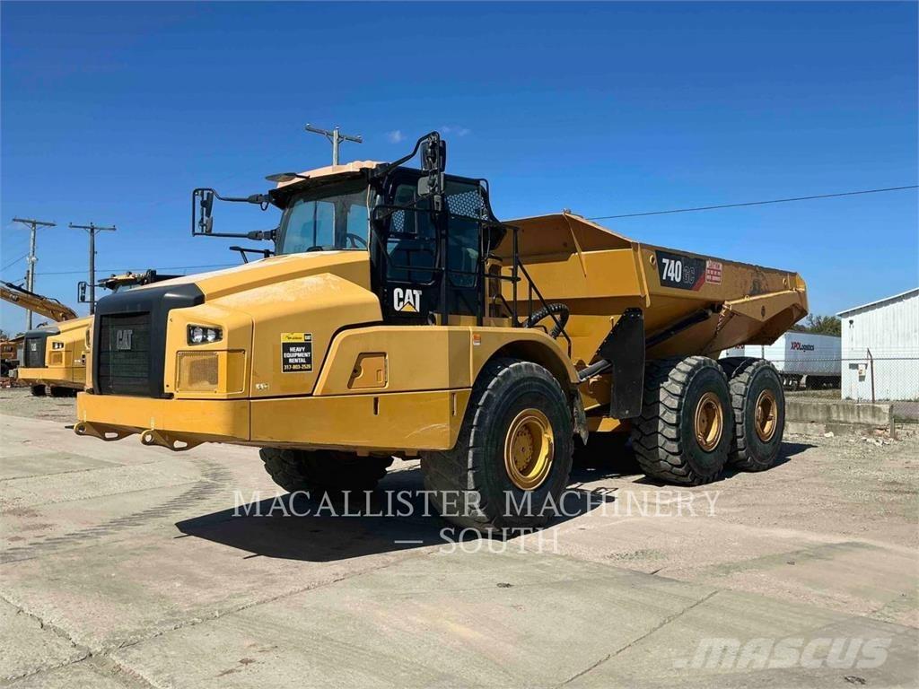 CAT 740 GC Шарнирно-сочленённые самосвалы