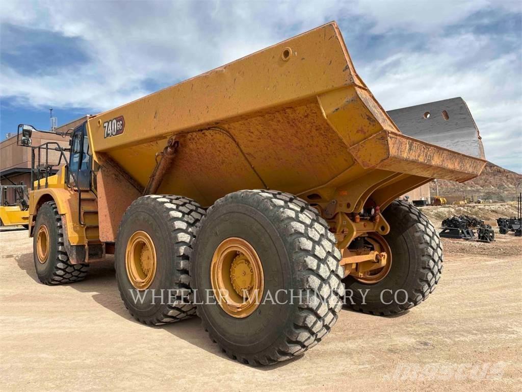 CAT 740 GC TG Шарнирно-сочленённые самосвалы