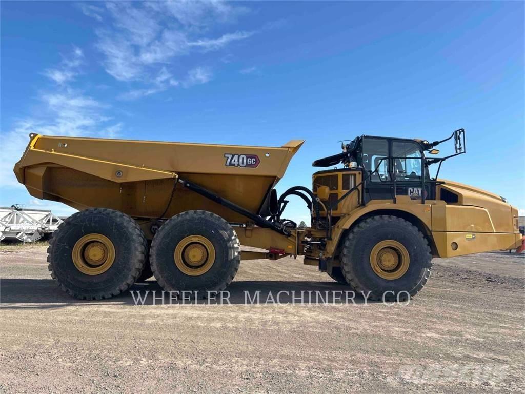CAT 740 GC TG Шарнирно-сочленённые самосвалы