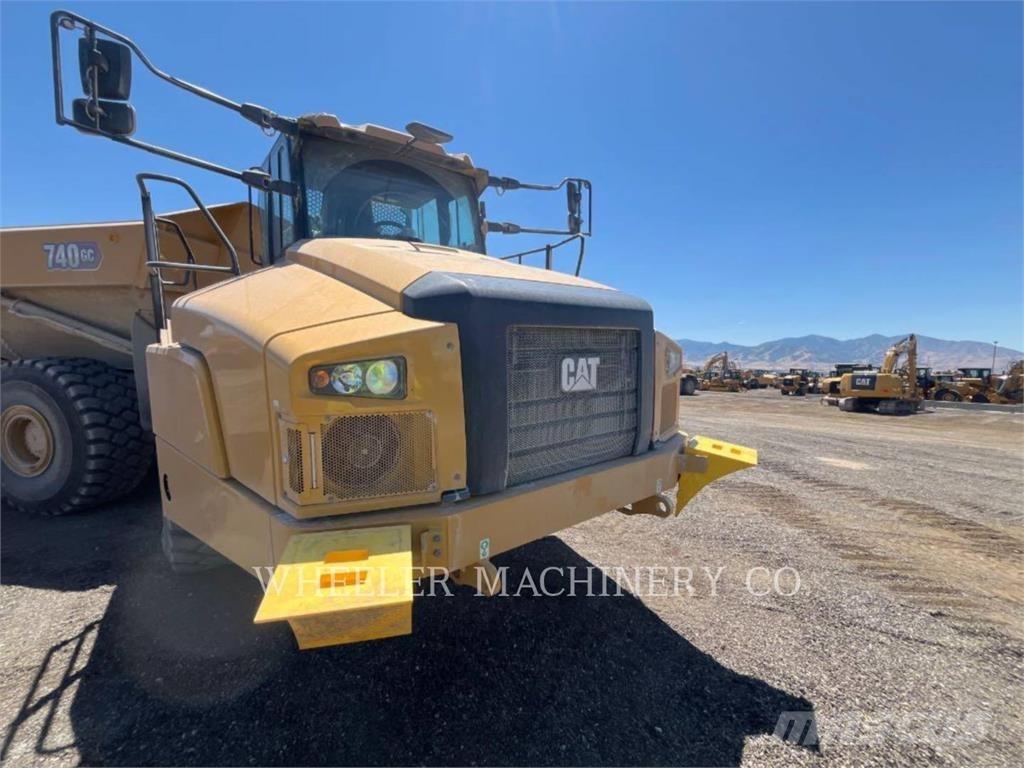 CAT 740 GC TG Шарнирно-сочленённые самосвалы