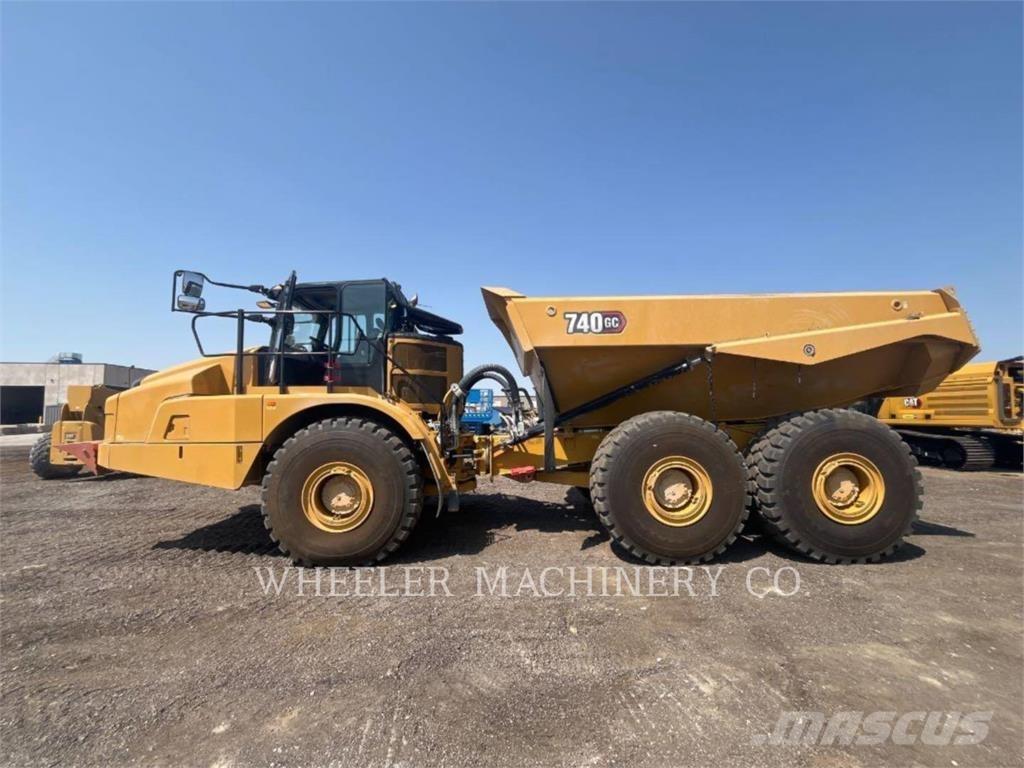 CAT 740 GC TG Шарнирно-сочленённые самосвалы