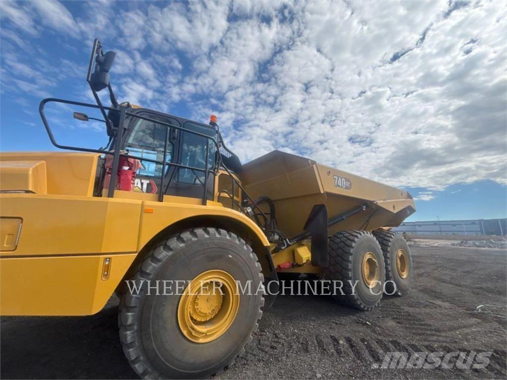 CAT 740 GC TG Шарнирно-сочленённые самосвалы