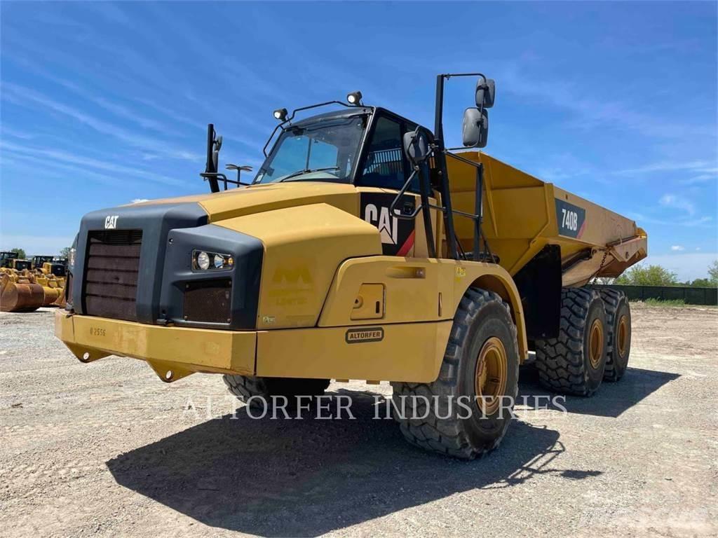 CAT 740B Шарнирно-сочленённые самосвалы