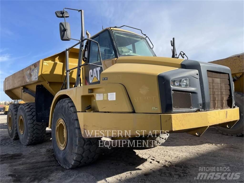 CAT 740B Шарнирно-сочленённые самосвалы