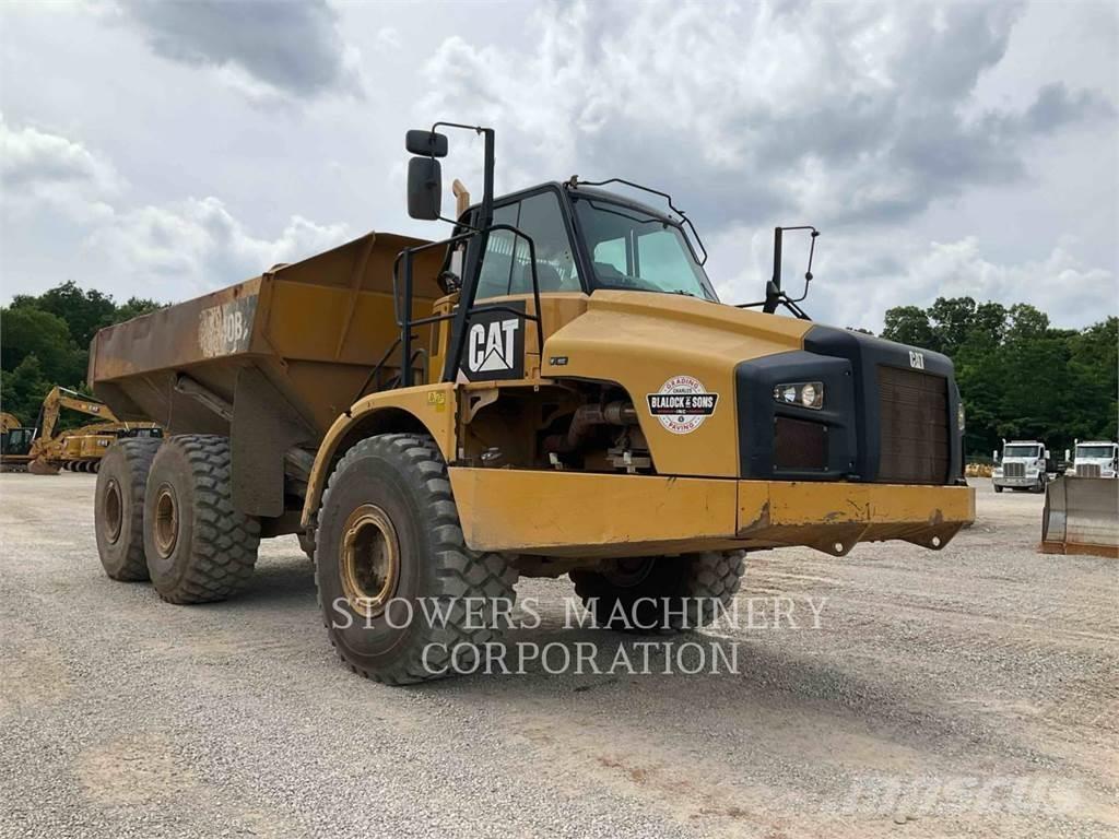 CAT 740B Шарнирно-сочленённые самосвалы