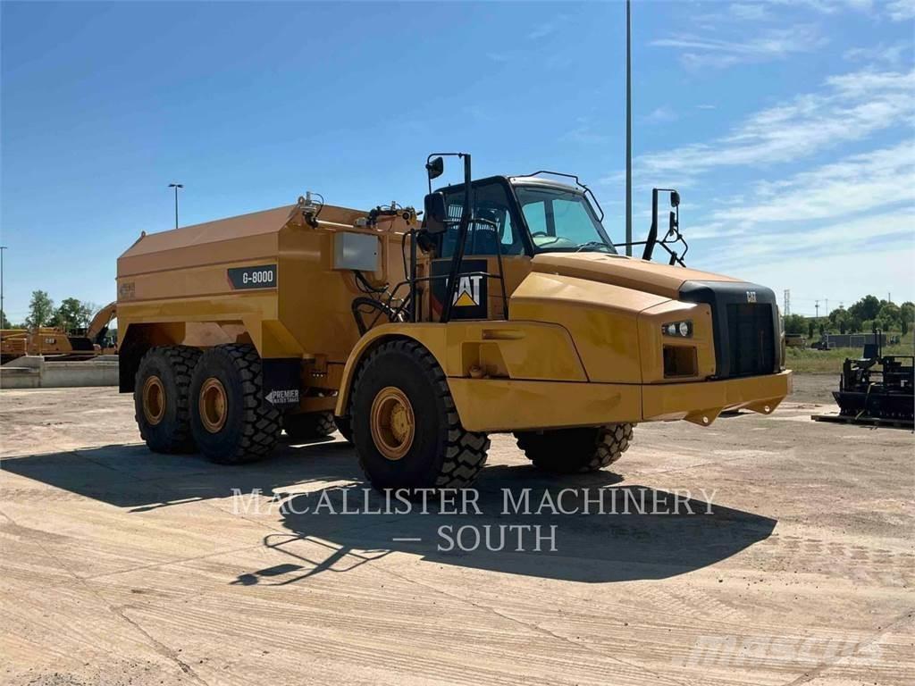 CAT 740B Шарнирно-сочленённые самосвалы